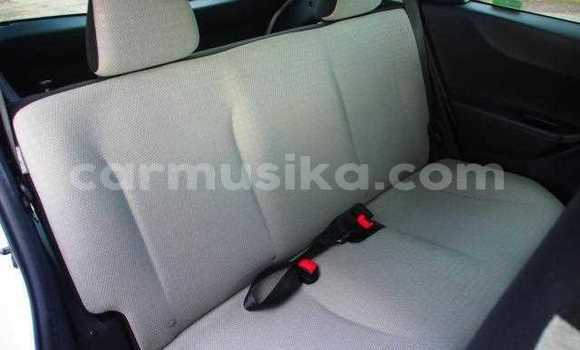 Nunua Ilio tumika Toyota Vitz Nyeupe Gari ndani ya Beitbridge nchini Matabeleland Kusini Nunua Ilio tumika Toyota Vitz Nyeupe Gari ndani ya Beitbridge nchini Matabeleland Kusini