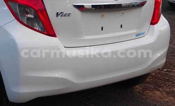 Nunua Ilio tumika Toyota Vitz Nyeupe Gari ndani ya Beitbridge nchini Matabeleland Kusini Nunua Ilio tumika Toyota Vitz Nyeupe Gari ndani ya Beitbridge nchini Matabeleland Kusini