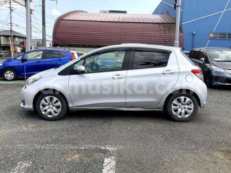 Big with watermark toyota vitz matabeleland south beitbridge 22049