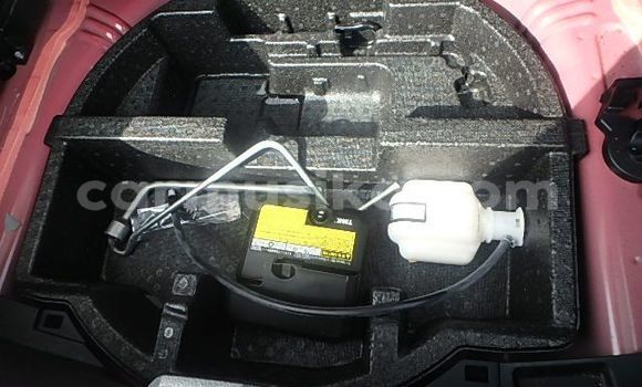 Acheter Occasion Voiture Toyota Vitz Rouge à Beitbridge, Matabeleland South Acheter Occasion Voiture Toyota Vitz Rouge à Beitbridge, Matabeleland South