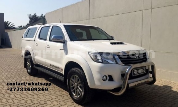 Acheter Occasion Voiture Toyota Hilux Blanc à Beitbridge, Matabeleland South