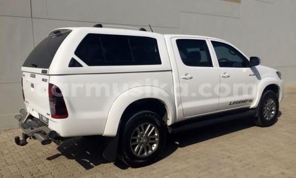 Acheter Occasion Voiture Toyota Hilux Blanc à Beitbridge, Matabeleland South Acheter Occasion Voiture Toyota Hilux Blanc à Beitbridge, Matabeleland South