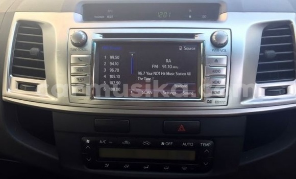 Acheter Occasion Voiture Toyota Hilux Blanc à Beitbridge, Matabeleland South Acheter Occasion Voiture Toyota Hilux Blanc à Beitbridge, Matabeleland South