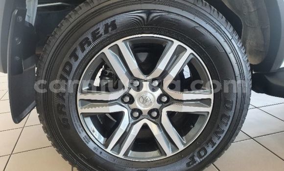 Acheter Occasion Voiture Toyota Fortuner Blanc à Beitbridge, Matabeleland South Acheter Occasion Voiture Toyota Fortuner Blanc à Beitbridge, Matabeleland South