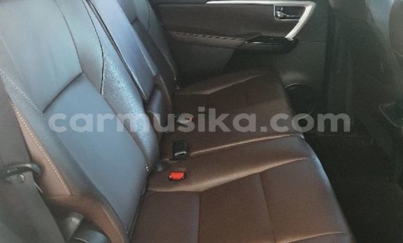 Acheter Occasion Voiture Toyota Fortuner Blanc à Beitbridge, Matabeleland South Acheter Occasion Voiture Toyota Fortuner Blanc à Beitbridge, Matabeleland South