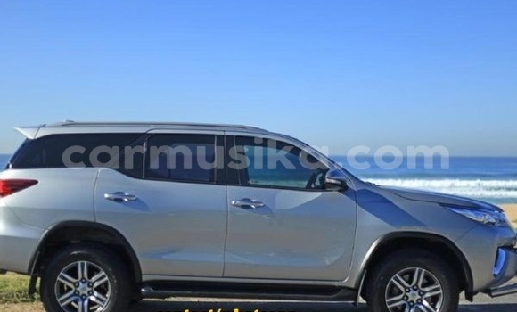 Tenga Tsaru Toyota Fortuner Sirivha Mota in Beitbridge in Matabeleland South