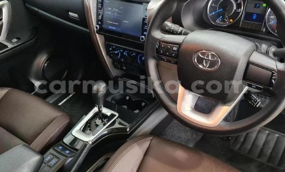 Acheter Occasion Voiture Toyota Fortuner Blanc à Beitbridge, Matabeleland South Acheter Occasion Voiture Toyota Fortuner Blanc à Beitbridge, Matabeleland South