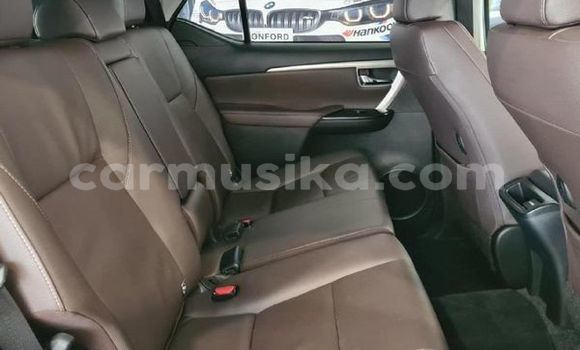 Acheter Occasion Voiture Toyota Fortuner Blanc à Beitbridge, Matabeleland South Acheter Occasion Voiture Toyota Fortuner Blanc à Beitbridge, Matabeleland South