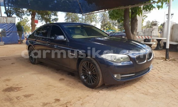 Nunua Ilio tumika BMW 5–Series Bluu Gari ndani ya Harare nchini Harare