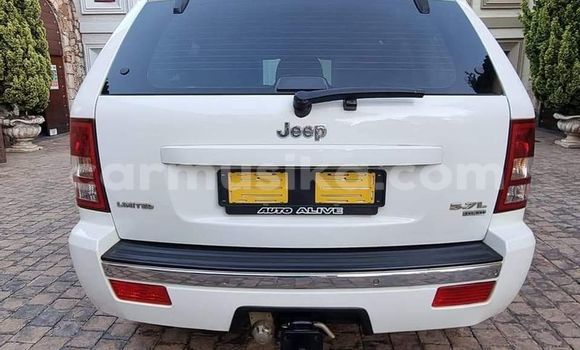 Acheter Occasion Voiture Jeep Grand Cherokee Blanc à Beitbridge, Matabeleland South Acheter Occasion Voiture Jeep Grand Cherokee Blanc à Beitbridge, Matabeleland South