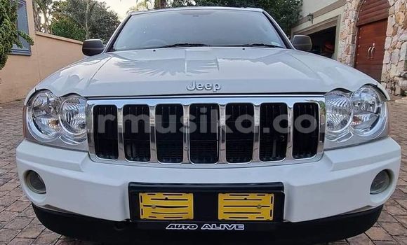 Acheter Occasion Voiture Jeep Grand Cherokee Blanc à Beitbridge, Matabeleland South Acheter Occasion Voiture Jeep Grand Cherokee Blanc à Beitbridge, Matabeleland South