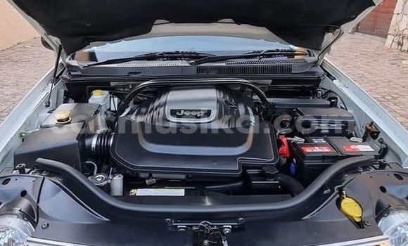 Acheter Occasion Voiture Jeep Grand Cherokee Blanc à Beitbridge, Matabeleland South Acheter Occasion Voiture Jeep Grand Cherokee Blanc à Beitbridge, Matabeleland South