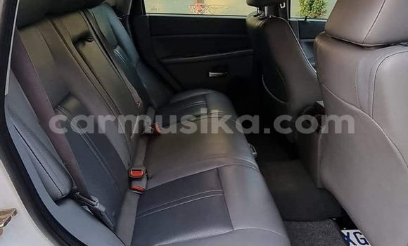 Acheter Occasion Voiture Jeep Grand Cherokee Blanc à Beitbridge, Matabeleland South Acheter Occasion Voiture Jeep Grand Cherokee Blanc à Beitbridge, Matabeleland South