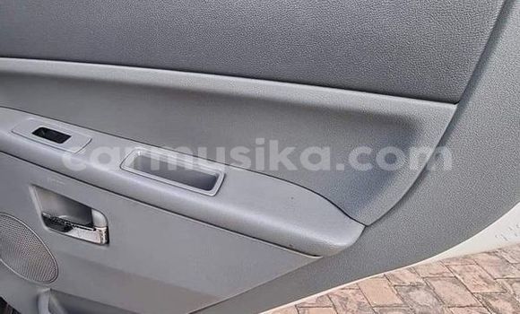 Acheter Occasion Voiture Jeep Grand Cherokee Blanc à Beitbridge, Matabeleland South Acheter Occasion Voiture Jeep Grand Cherokee Blanc à Beitbridge, Matabeleland South