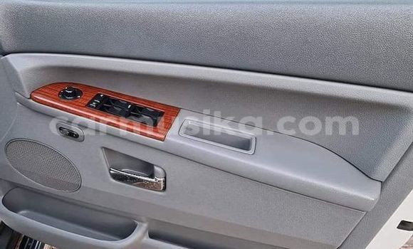 Acheter Occasion Voiture Jeep Grand Cherokee Blanc à Beitbridge, Matabeleland South Acheter Occasion Voiture Jeep Grand Cherokee Blanc à Beitbridge, Matabeleland South