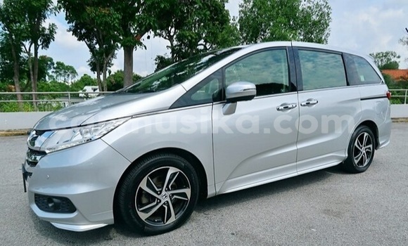 Buy Used Honda CR–V Silver Car in Beitbridge in Matabeleland South Buy Used Honda CR–V Silver Car in Beitbridge in Matabeleland South