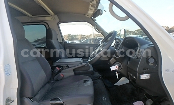 Tenga Tsaru Nissan Pickup Chena Mota in Beitbridge in Matabeleland South Tenga Tsaru Nissan Pickup Chena Mota in Beitbridge in Matabeleland South