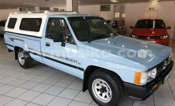 Tenga Tsaru Toyota Hilux Bhuruu Mota in Beitbridge in Matabeleland South Tenga Tsaru Toyota Hilux Bhuruu Mota in Beitbridge in Matabeleland South