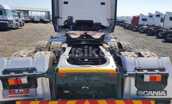 Acheter Occasion Utilitaire Scania Irizar Blanc à Harare, Harare Acheter Occasion Utilitaire Scania Irizar Blanc à Harare, Harare