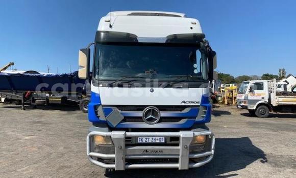 Acheter Occasion Utilitaire Mercedes‒Benz 2628 Blanc à Harare, Harare Acheter Occasion Utilitaire Mercedes‒Benz 2628 Blanc à Harare, Harare