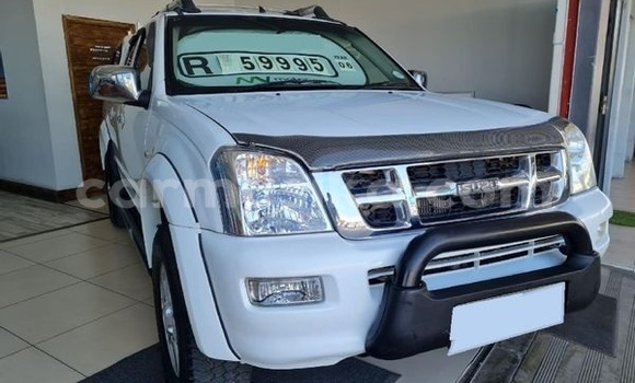 Acheter Occasion Voiture Isuzu KB Blanc à Beitbridge, Matabeleland South Acheter Occasion Voiture Isuzu KB Blanc à Beitbridge, Matabeleland South