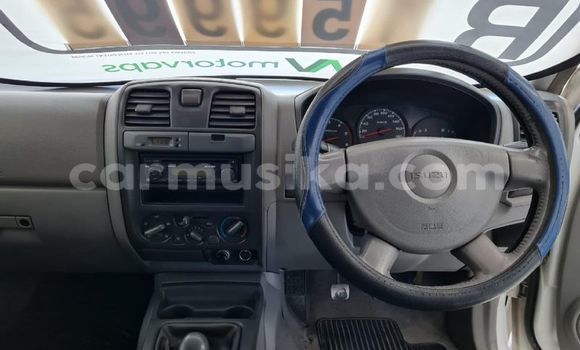 Acheter Occasion Voiture Isuzu KB Blanc à Beitbridge, Matabeleland South Acheter Occasion Voiture Isuzu KB Blanc à Beitbridge, Matabeleland South