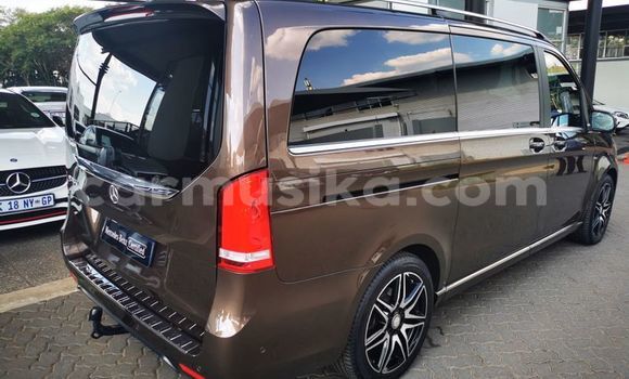 Acheter Occasion Voiture Mercedes‒Benz V-klasse Autre à Beitbridge, Matabeleland South Acheter Occasion Voiture Mercedes‒Benz V-klasse Autre à Beitbridge, Matabeleland South