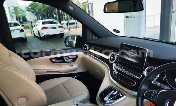 Acheter Occasion Voiture Mercedes‒Benz V-klasse Autre à Beitbridge, Matabeleland South Acheter Occasion Voiture Mercedes‒Benz V-klasse Autre à Beitbridge, Matabeleland South