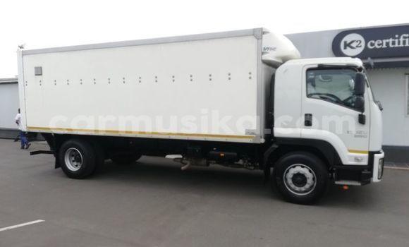 Acheter Occasion Utilitaire Isuzu FTR 850 Blanc à Beitbridge, Matabeleland South Acheter Occasion Utilitaire Isuzu FTR 850 Blanc à Beitbridge, Matabeleland South