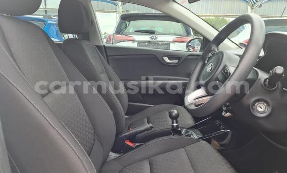 Acheter Occasion Voiture Kia Rio Blanc à Beitbridge, Matabeleland South Acheter Occasion Voiture Kia Rio Blanc à Beitbridge, Matabeleland South