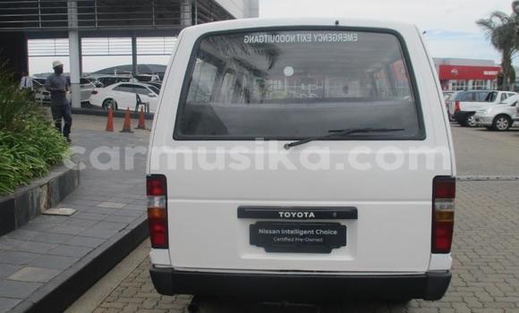 Tenga Tsaru Toyota Hiace Chena Mota in Beitbridge in Matabeleland South Tenga Tsaru Toyota Hiace Chena Mota in Beitbridge in Matabeleland South