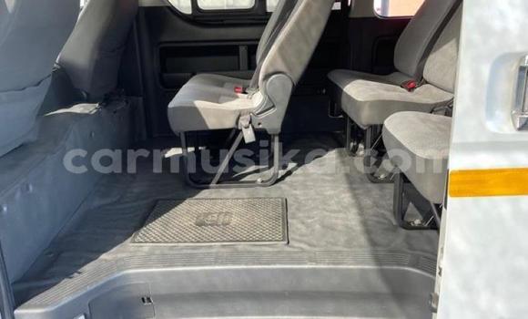 Buy Used Toyota Hiace White Car in Beitbridge in Matabeleland South Buy Used Toyota Hiace White Car in Beitbridge in Matabeleland South