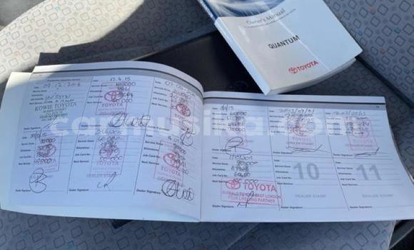 Buy Used Toyota Hiace White Car in Beitbridge in Matabeleland South Buy Used Toyota Hiace White Car in Beitbridge in Matabeleland South