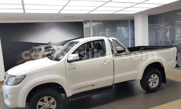 Nunua Ilio tumika Toyota Hilux Nyeupe Gari ndani ya Beitbridge nchini Matabeleland Kusini