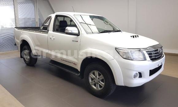 Nunua Ilio tumika Toyota Hilux Nyeupe Gari ndani ya Beitbridge nchini Matabeleland Kusini Nunua Ilio tumika Toyota Hilux Nyeupe Gari ndani ya Beitbridge nchini Matabeleland Kusini
