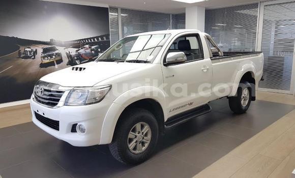 Nunua Ilio tumika Toyota Hilux Nyeupe Gari ndani ya Beitbridge nchini Matabeleland Kusini Nunua Ilio tumika Toyota Hilux Nyeupe Gari ndani ya Beitbridge nchini Matabeleland Kusini