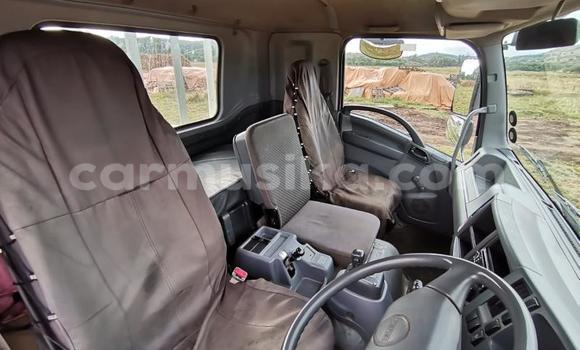 Tenga Tsaru Isuzu Elf Chena Rori in Beitbridge in Matabeleland South Tenga Tsaru Isuzu Elf Chena Rori in Beitbridge in Matabeleland South