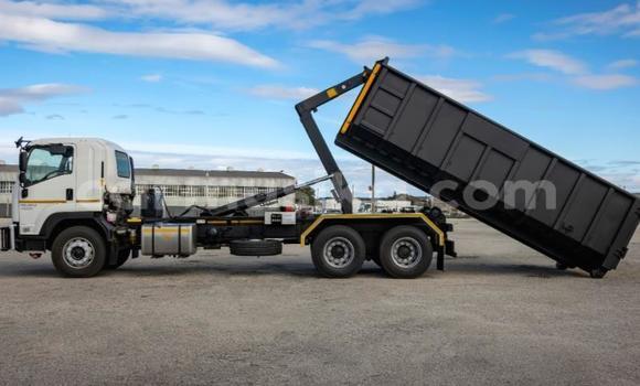 Tenga Tsaru Isuzu FTR 850 Chena Rori in Beitbridge in Matabeleland South Tenga Tsaru Isuzu FTR 850 Chena Rori in Beitbridge in Matabeleland South