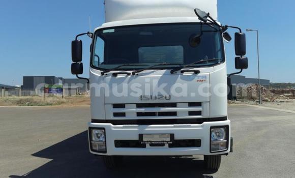 Tenga Tsaru Isuzu FTR 850 Chena Rori in Beitbridge in Matabeleland South Tenga Tsaru Isuzu FTR 850 Chena Rori in Beitbridge in Matabeleland South