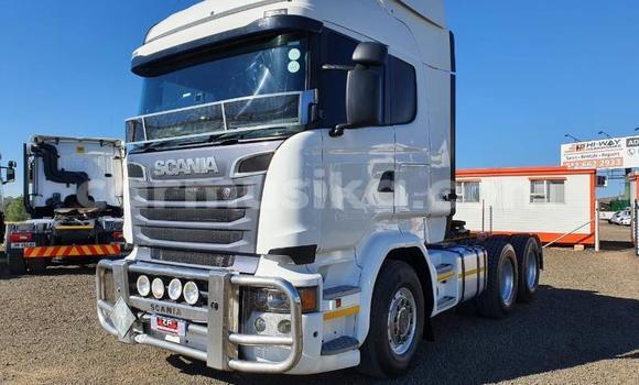 Buy Used Scania Irizar White Truck in Beitbridge in Matabeleland South Buy Used Scania Irizar White Truck in Beitbridge in Matabeleland South