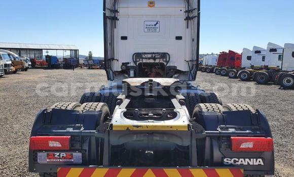 Buy Used Scania Irizar White Truck in Beitbridge in Matabeleland South Buy Used Scania Irizar White Truck in Beitbridge in Matabeleland South