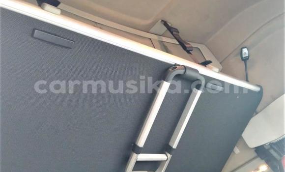 Nunua Ilio tumika Volvo F4 Nyekundu Lori ndani ya Beitbridge nchini Matabeleland Kusini Nunua Ilio tumika Volvo F4 Nyekundu Lori ndani ya Beitbridge nchini Matabeleland Kusini