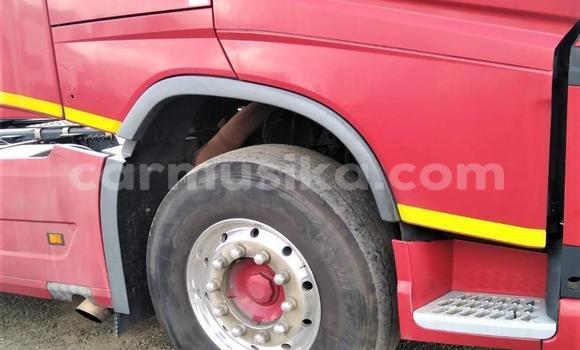 Nunua Ilio tumika Volvo F4 Nyekundu Lori ndani ya Beitbridge nchini Matabeleland Kusini Nunua Ilio tumika Volvo F4 Nyekundu Lori ndani ya Beitbridge nchini Matabeleland Kusini