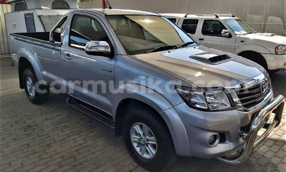 Nunua Ilio tumika Toyota Hilux Fedha Gari ndani ya Beitbridge nchini Matabeleland Kusini