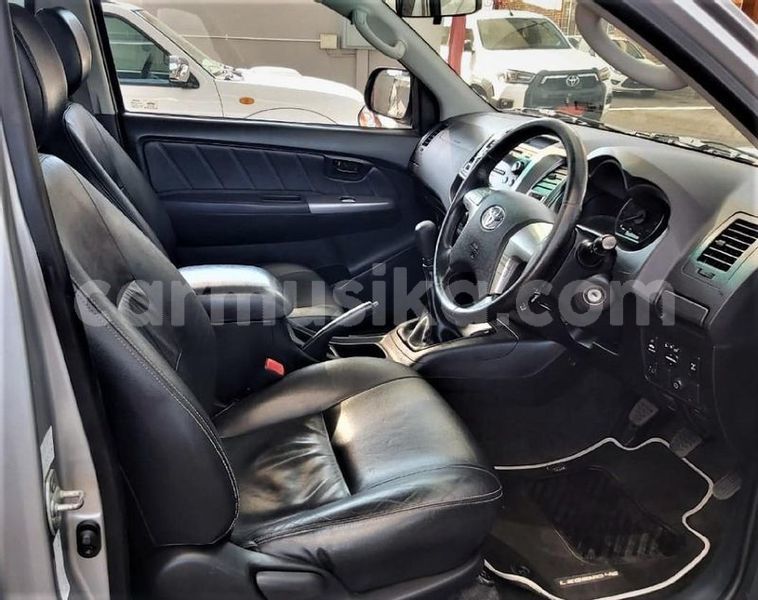 Big with watermark toyota hilux matabeleland south beitbridge 22124