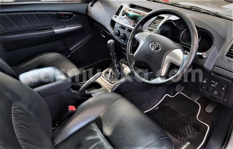Big with watermark toyota hilux matabeleland south beitbridge 22124
