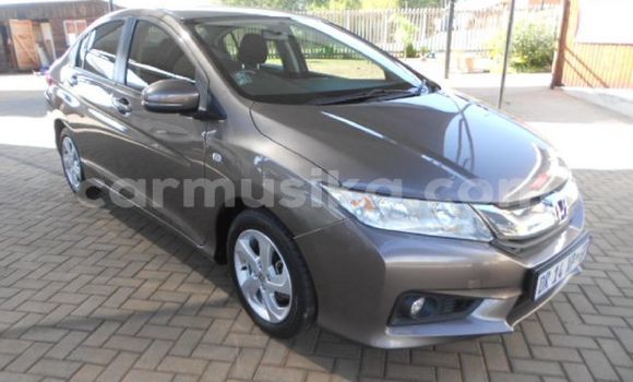 Buy Used Honda Ballade Green Car in Beitbridge in Matabeleland South