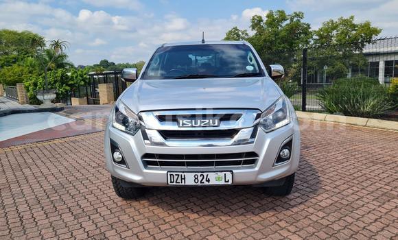 Nunua Ilio tumika Isuzu KB Fedha Gari ndani ya Beitbridge nchini Matabeleland Kusini