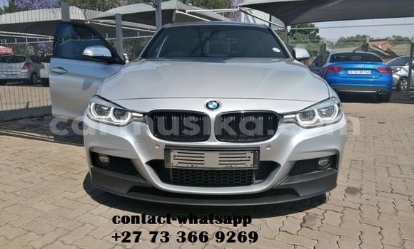 Acheter Occasion Voiture BMW 3–Series Gris à Beitbridge, Matabeleland South