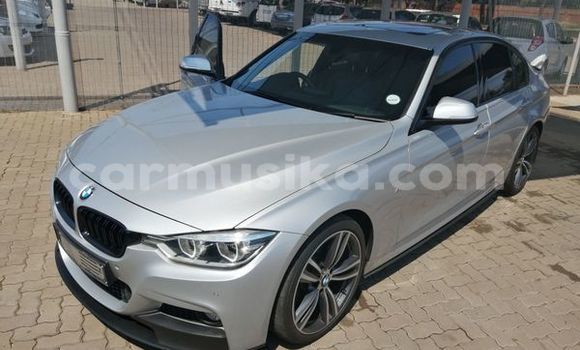 Acheter Occasion Voiture BMW 3–Series Gris à Beitbridge, Matabeleland South Acheter Occasion Voiture BMW 3–Series Gris à Beitbridge, Matabeleland South